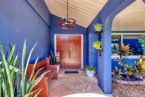House in Sarasota, Florida 3 bedrooms, 240.99 sq.m. № 1787776 - photo 5
