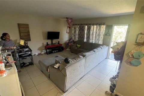 Купить кондоминиум в Норт-Майами, Флорида 1 спальня, 70.7м2, № 2045867 - фото 6