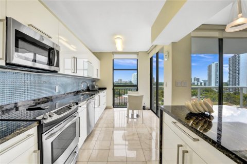 Copropriété à louer à Aventura, Floride: 4 chambres, 193.24 m2 № 2038132 - photo 5