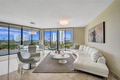 Copropriété à louer à Aventura, Floride: 4 chambres, 193.24 m2 № 2038132 - photo 30