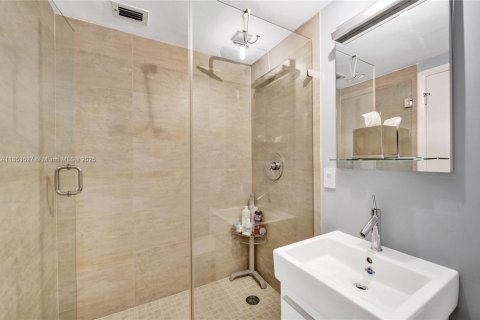 Copropriété à louer à Aventura, Floride: 4 chambres, 193.24 m2 № 2038132 - photo 11