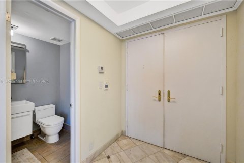 Copropriété à louer à Aventura, Floride: 4 chambres, 193.24 m2 № 2038132 - photo 26