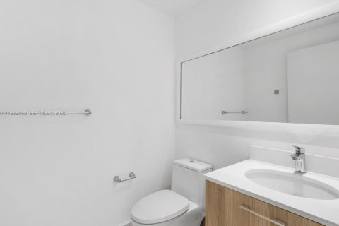 Снять в аренду кондоминиум в Майами, Флорида 1 спальня, 61.5м2, № 1990583 - фото 9