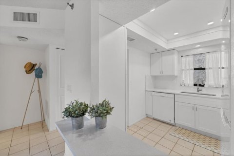 Copropriété à vendre à Sarasota, Floride: 1 chambre, 75.53 m2 № 1723179 - photo 13