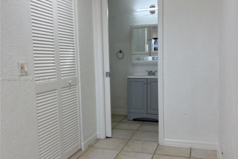 Villa ou maison à louer à Boynton Beach, Floride: 1 chambre, 74.41 m2 № 2046012 - photo 23