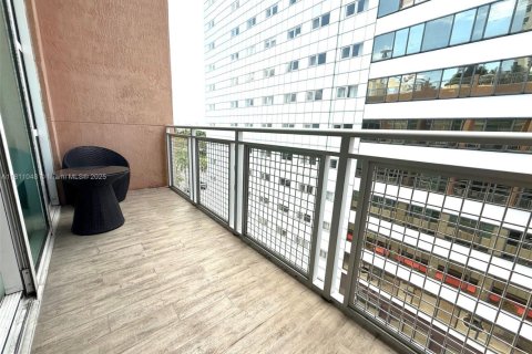 Condominio en venta en Miami, Florida, 1 dormitorio, 90.86 m2 № 1756315 - foto 7