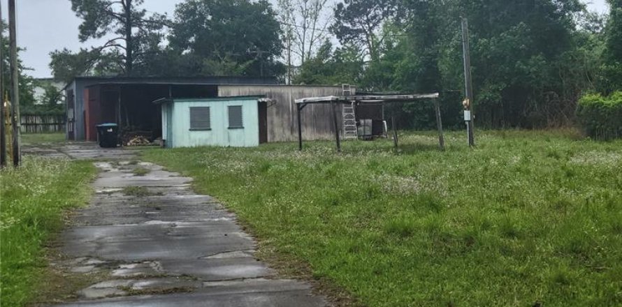 Commercial property in Apopka, Florida 249.81 sq.m. № 2215620
