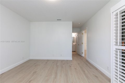 Copropriété à louer à Coral Springs, Floride: 2 chambres, 102.75 m2 № 2436292 - photo 19
