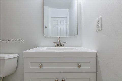 Copropriété à louer à Coral Springs, Floride: 2 chambres, 102.75 m2 № 2436292 - photo 23