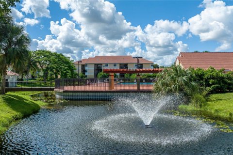 Copropriété à louer à Coral Springs, Floride: 2 chambres, 102.75 m2 № 2436292 - photo 14