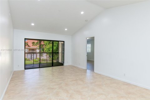 Copropriété à louer à Coral Springs, Floride: 2 chambres, 102.75 m2 № 2436292 - photo 11