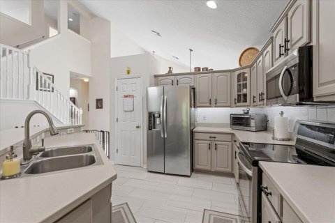 House in Orlando, Florida 4 bedrooms, 237.18 sq.m. № 1780422 - photo 22