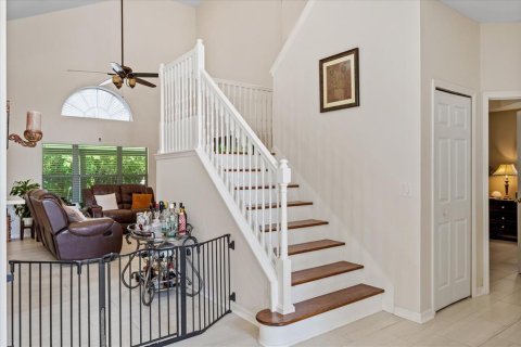 House in Orlando, Florida 4 bedrooms, 237.18 sq.m. № 1780422 - photo 9