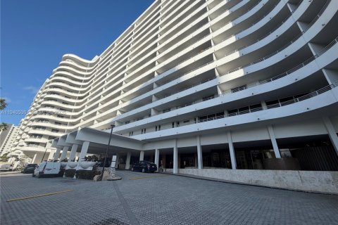 Apartment in Miami Beach, Florida 1 bedroom, 84.73 sq.m. № 1998339 - photo 3