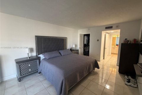 Apartment in Miami Beach, Florida 1 bedroom, 84.73 sq.m. № 1998339 - photo 23