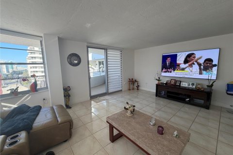 Apartment in Miami Beach, Florida 1 bedroom, 84.73 sq.m. № 1998339 - photo 20