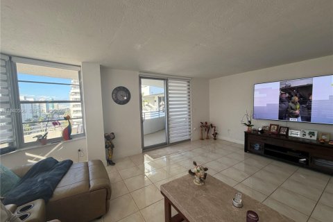 Apartment in Miami Beach, Florida 1 bedroom, 84.73 sq.m. № 1998339 - photo 17