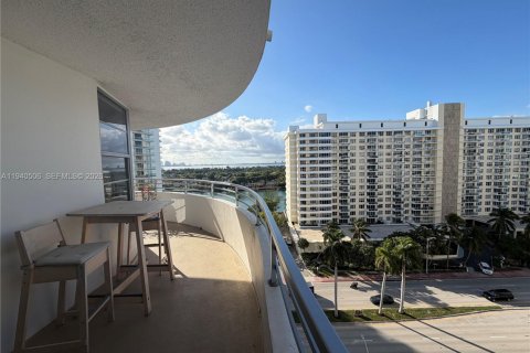 Apartment in Miami Beach, Florida 1 bedroom, 84.73 sq.m. № 1998339 - photo 9