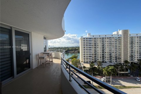 Apartment in Miami Beach, Florida 1 bedroom, 84.73 sq.m. № 1998339 - photo 8