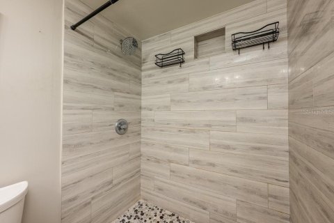 Condo in Longwood, Florida, 2 bedrooms  № 1719909 - photo 17