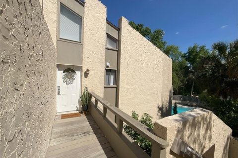 Condo in Longwood, Florida, 2 bedrooms  № 1719909 - photo 1