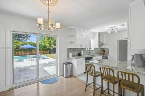 Casa en venta en Miami Shores, Florida, 3 dormitorios, 128.58 m2 № 2173625 - foto 5