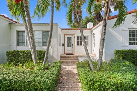 Casa en venta en Miami Shores, Florida, 3 dormitorios, 128.58 m2 № 2173625 - foto 2