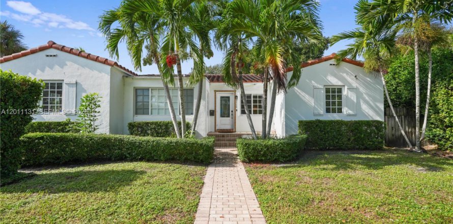 Casa en Miami Shores, Florida 3 dormitorios, 128.58 m2 № 2173625