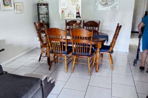 Condo in Margate, Florida, 2 bedrooms  № 2245284 - photo 4