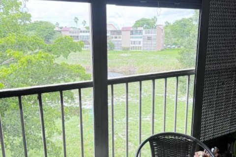 Condo in Margate, Florida, 2 bedrooms  № 2245284 - photo 15