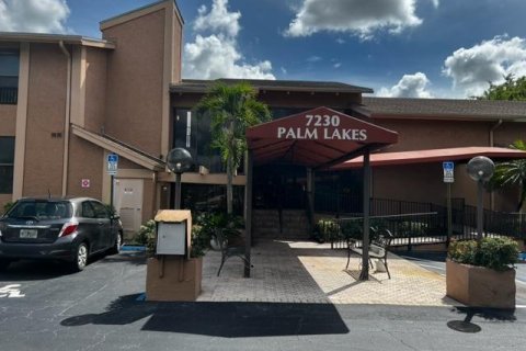Condo in Margate, Florida, 2 bedrooms  № 2245284 - photo 17