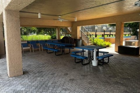 Condo in Margate, Florida, 2 bedrooms  № 2245284 - photo 19