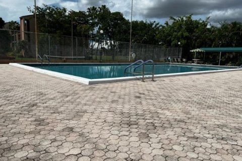 Condo in Margate, Florida, 2 bedrooms  № 2245284 - photo 20