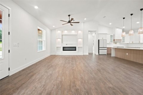 House in Dunnellon, Florida 4 bedrooms, 192.59 sq.m. № 2318786 - photo 11