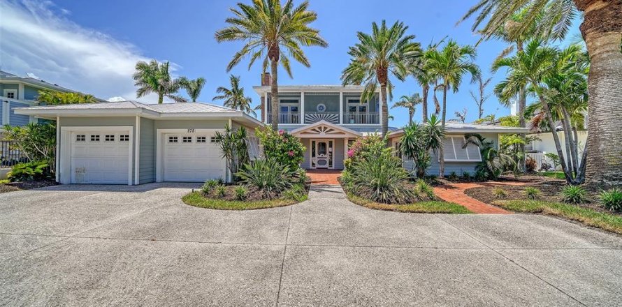 House in Sarasota, Florida 4 bedrooms, 359.16 sq.m. № 1767392