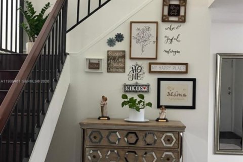 Купить виллу или дом в Майами, Флорида 4 спальни, 205.69м2, № 1997439 - фото 7