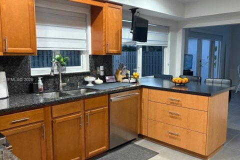 Купить виллу или дом в Майами, Флорида 4 спальни, 205.69м2, № 1997439 - фото 14