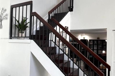 Купить виллу или дом в Майами, Флорида 4 спальни, 205.69м2, № 1997439 - фото 26