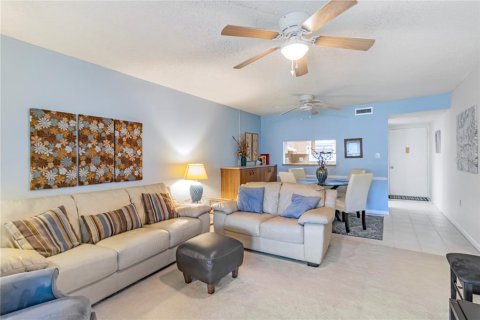Condo in Clearwater, Florida, 2 bedrooms  № 2378019 - photo 3