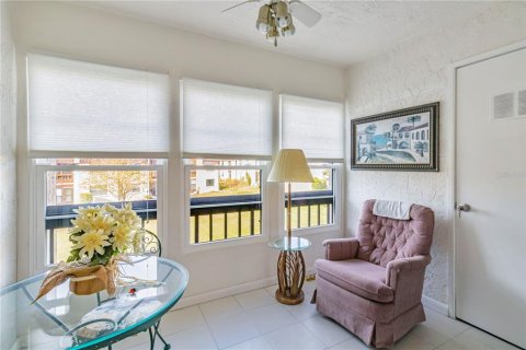 Condo in Clearwater, Florida, 2 bedrooms  № 2378019 - photo 11