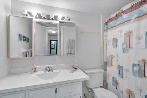 Condo in Clearwater, Florida, 2 bedrooms  № 2378019 - photo 9