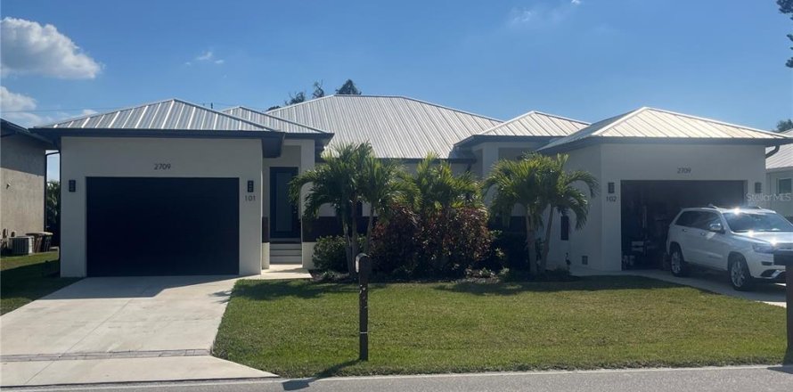 Immobilier commercial à Punta Gorda, Floride 6 chambres, 250.65 m2 № 1512061