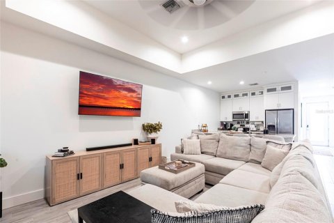 Immobilier commercial à vendre à Punta Gorda, Floride: 6 chambres, 250.65 m2 № 1512061 - photo 5