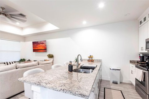 Immobilier commercial à vendre à Punta Gorda, Floride: 6 chambres, 250.65 m2 № 1512061 - photo 7