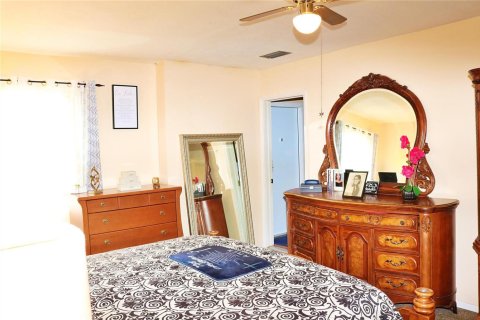 House in Miramar, Florida 3 bedrooms, 192.03 sq.m. № 2244904 - photo 30