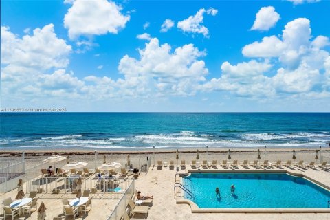 Condominio en alquiler en Boca Raton, Florida, 3 dormitorios, 186.36 m2 № 1957835 - foto 4