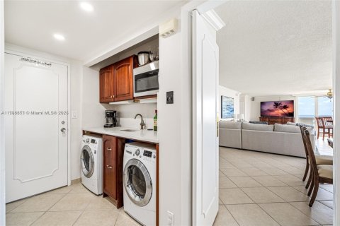 Condominio en alquiler en Boca Raton, Florida, 3 dormitorios, 186.36 m2 № 1957835 - foto 23