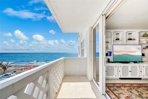 Condominio en alquiler en Boca Raton, Florida, 3 dormitorios, 186.36 m2 № 1957835 - foto 15