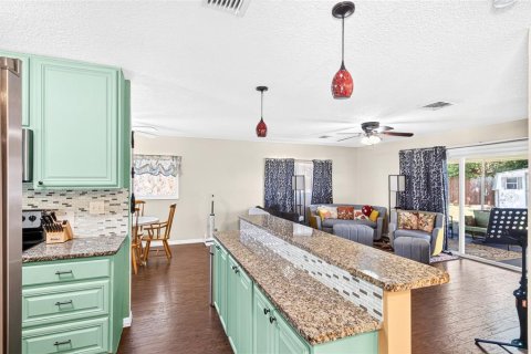 Villa ou maison à vendre à Winter Haven, Floride: 3 chambres, 140 m2 № 2167358 - photo 6