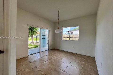 House in Homestead, Florida 3 bedrooms, 128.76 sq.m. № 2052916 - photo 10